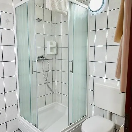 Front One Bedroom (adults Only) Ντουμπρόβνικ