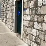 Front One Bedroom (adults Only) دوبروفينك