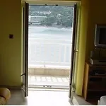 Front One Bedroom (adults Only) شقة *