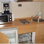 شقة Front One Bedroom (adults Only)
