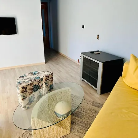 アパート Front One Bedroom (adults Only) ドゥブロブニク