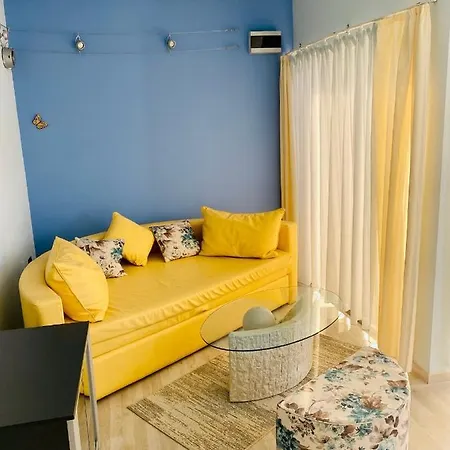Front One Bedroom (adults Only) Appartement
