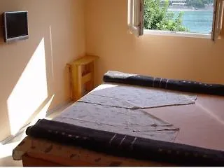 Front One Bedroom (adults Only) דירה *