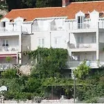 Apartman Front One Bedroom (adults Only) *