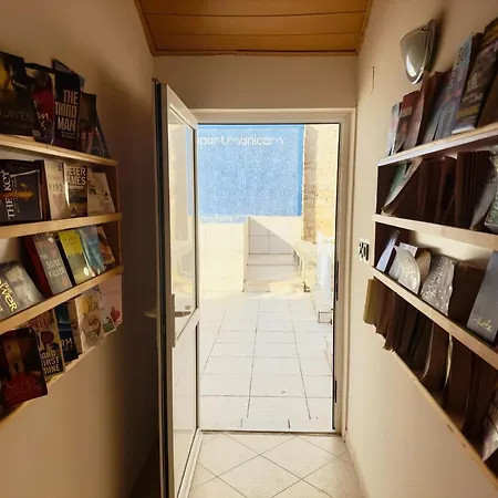 Front One Bedroom (adults Only) Appartement *